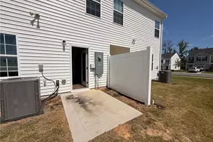 107 Starlight St, Sanford, NC 27330 - Photo 3