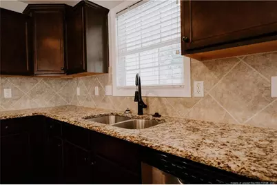 674 W Amberdale Circle, Lumberton, NC 28358 - Photo 9