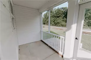 674 W Amberdale Circle, Lumberton, NC 28358 - Photo 21