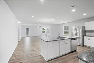250 Melbourne Dr, Raeford, NC 28376 - Photo 15