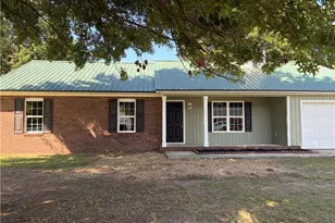 401 Northwoods Dr, Raeford, NC 28376 - Photo 3