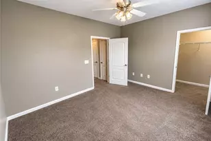 2645 McArthur Landing Cir, Fayetteville, NC 28311 - Photo 9
