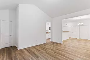 633 Sanders St, Hope Mills, NC 28348 - Photo 33