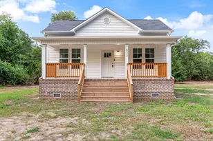 633 Sanders St, Hope Mills, NC 28348 - Photo 1