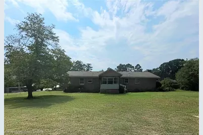 823 E Donaldson Avenue, Raeford, NC 28376 - Photo 13