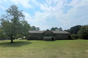 823 E Donaldson Ave, Raeford, NC 28376 - Photo 13