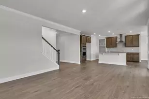 1117 Summer Daisy Dr, Aberdeen, NC 28315 - Photo 3