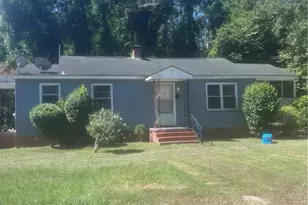 104 E Cottingham St, Maxton, NC 28364 - Photo 1