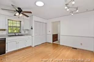 106 Martin St, Dunn, NC 28334 - Photo 5