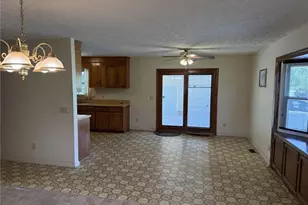 1952 Bee Gee Rd, Lumberton, NC 28358 - Photo 3