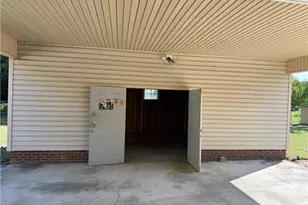 1952 Bee Gee Rd, Lumberton, NC 28358 - Photo 23
