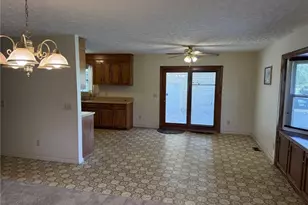 1952 Bee Gee Rd, Lumberton, NC 28358 - Photo 5