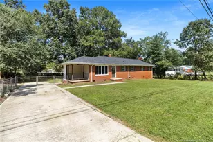 1223 Stansfield Dr, Fayetteville, NC 28303 - Photo 3