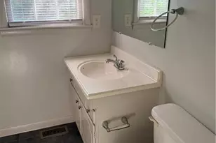 1610 Diplomat Dr, Fayetteville, NC 28304 - Photo 15