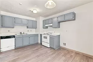 2812 Rosemeade Dr, Fayetteville, NC 28306 - Photo 5