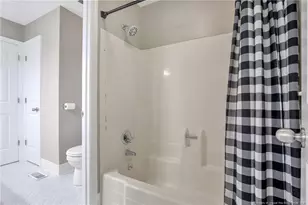 3614 Lakeshore Dr, Hope Mills, NC 28348 - Photo 17