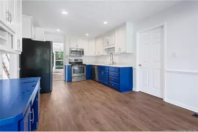 6539 Jacobs Creek Circle, Fayetteville, NC 28306 - Photo 11