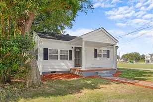 219 W Brocklyn St, Benson, NC 27504 - Photo 25