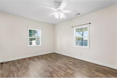 219 W Brocklyn Street, Benson, NC 27504 - Photo 11