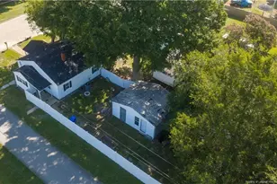219 W Brocklyn St, Benson, NC 27504 - Photo 31