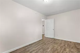 219 W Brocklyn St, Benson, NC 27504 - Photo 17