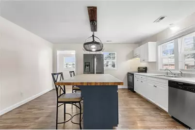 219 W Brocklyn Street, Benson, NC 27504 - Photo 5