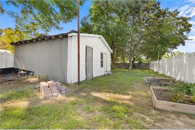 219 W Brocklyn Street, Benson, NC 27504 - Photo 23