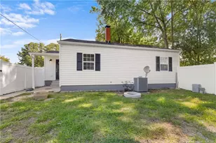 219 W Brocklyn St, Benson, NC 27504 - Photo 21