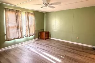 427 Lark Ave, Lumberton, NC 28358 - Photo 13