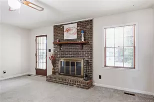 2609 Argosy Ct, Fayetteville, NC 28304 - Photo 7