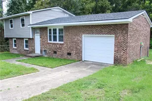 2406 W Brinkley Dr, Spring Lake, NC 28390 - Photo 3