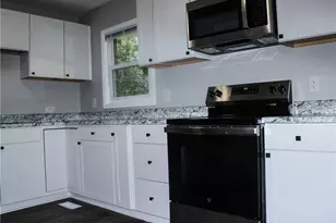 2406 W Brinkley Dr, Spring Lake, NC 28390 - Photo 11