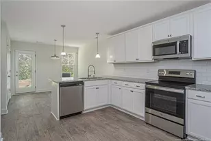 907 Rochester Dr, Fayetteville, NC 28305 - Photo 11