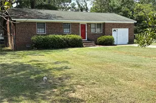 501 Rosewood Dr, Fairmont, NC 28340 - Photo 3