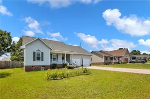 380 Eileen Dr, Spring Lake, NC 28390 - Photo 3