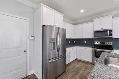 5229 Debut Avenue, Hope Mills, NC 28348 - Photo 21