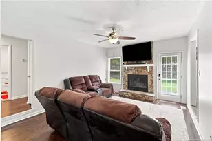 1162 Butterwood Cir, Fayetteville, NC 28314 - Photo 15