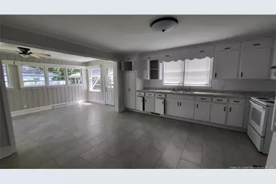311 E 16th Street, Lumberton, NC 28358 - Photo 3