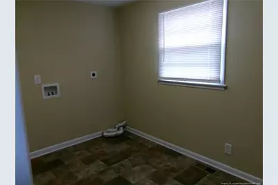 301 W Vinson Avenue, Autryville, NC 28318 - Photo 11
