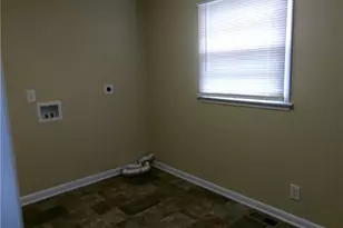 301 W Vinson Ave, Autryville, NC 28318 - Photo 11