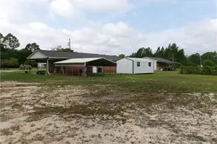 301 W Vinson Ave, Autryville, NC 28318 - Photo 3