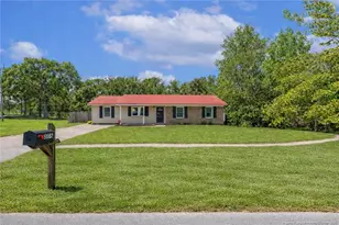 6106 Lexington Dr, Hope Mills, NC 28348 - Photo 3