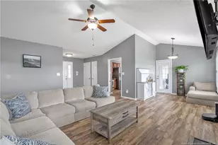 507 Fairfield Cir, Raeford, NC 28376 - Photo 9