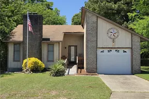556 Glensford Dr, Fayetteville, NC 28314 - Photo 1