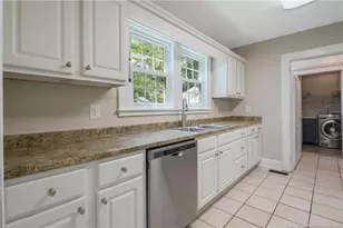 209 N Churchill Dr, Fayetteville, NC 28303 - Photo 9