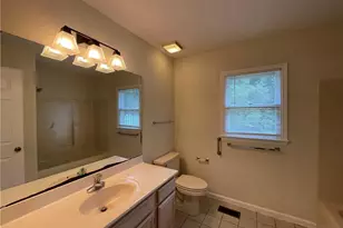 6124 Garden Ct, Fayetteville, NC 28311 - Photo 17