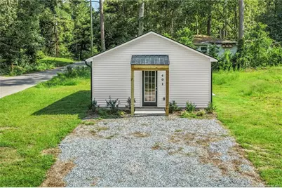 401 Cedric Street, Fayetteville, NC 28303 - Photo 1