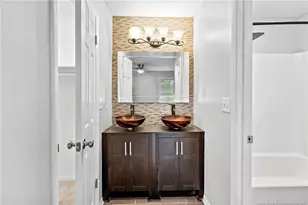 904 Dandridge Dr, Fayetteville, NC 28303 - Photo 15