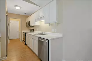 509 Meadowland Ct SE, Hope Mills, NC 28348 - Photo 15
