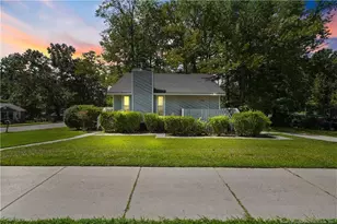 417 Crestview St, Sanford, NC 27330 - Photo 1